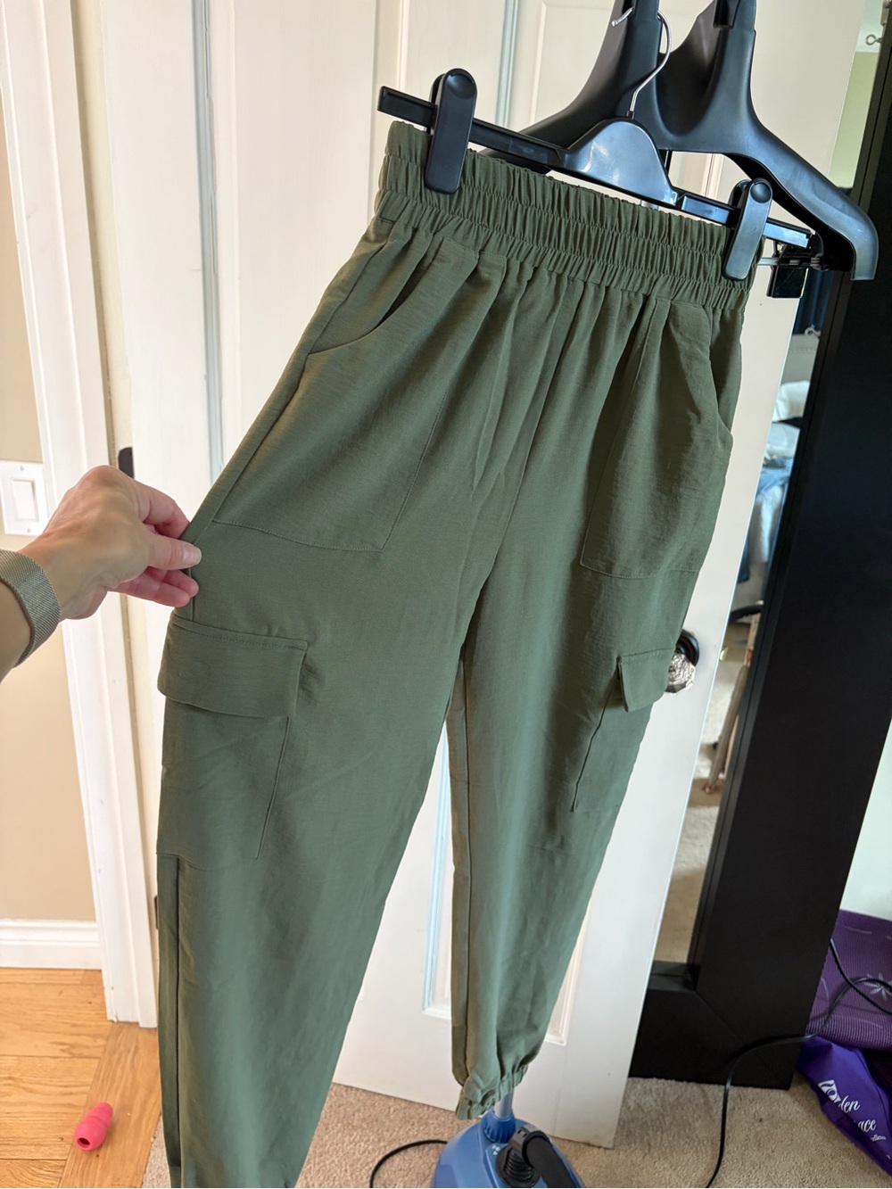 Women’s Olive Green Cargo Joggers - XS